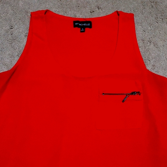 💥3/$15💥MY MICHELLE size Small red shirt - Picture 2 of 5